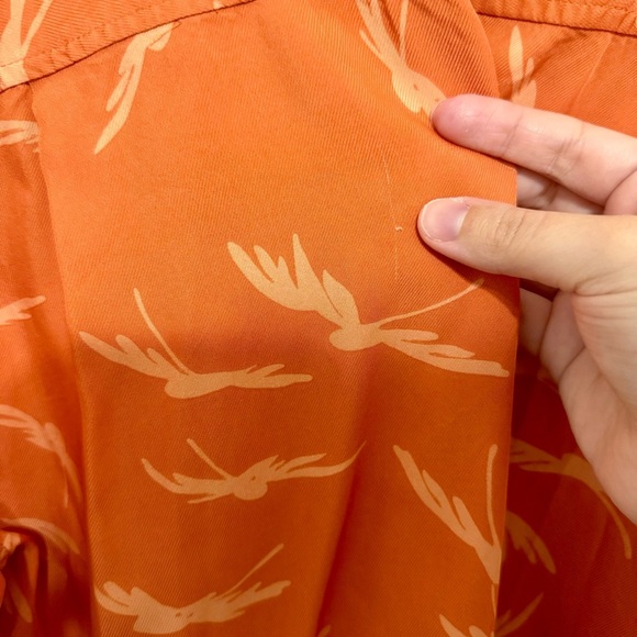 Equipment Viscose Orange Feather Print Resort Vacation Top Button Down Sz XL - Picture 10 of 10